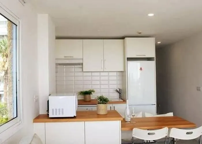 Pool&beach View, 2 People, Wifi, Free Parking Apartment